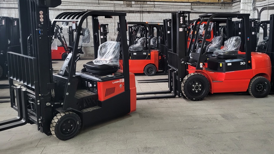 Тест-драйв складской техники на нашем складе в Ханты-Мансийске